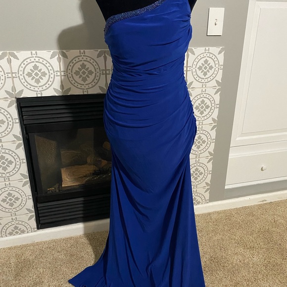 cachet formal dresses